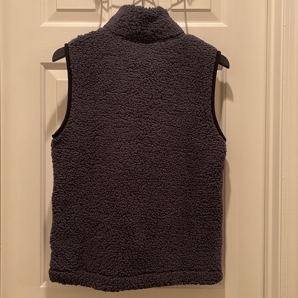 Victoria's Secret PINK Limited Edition Sherpa Campus Vest Jacket - Picture 2 of 4